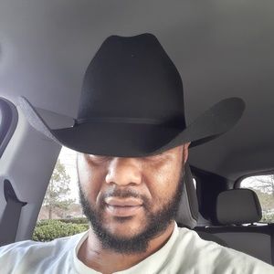 Meet your Posher, Mj